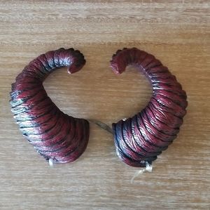 Costume horns